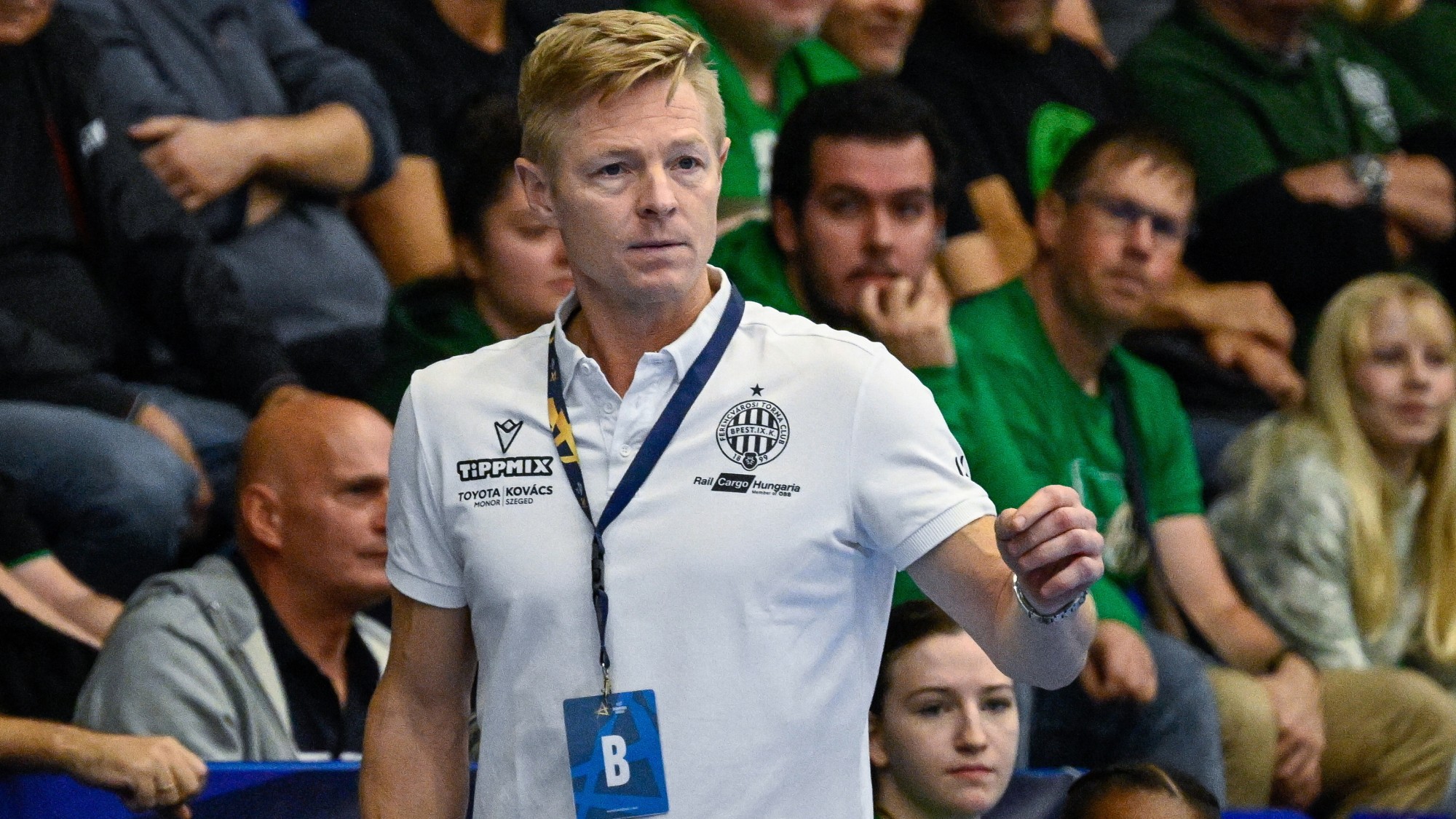 Jesper Jensen, a Ferencváros vezetőedzője a női kézilabda Bajnokok Ligája B csoportjának 6. fordulójában azFTC-Rail Cargo Hungaria - Ikast HB mérkőzésen az Érd Arénában 2025. november 1-jén.