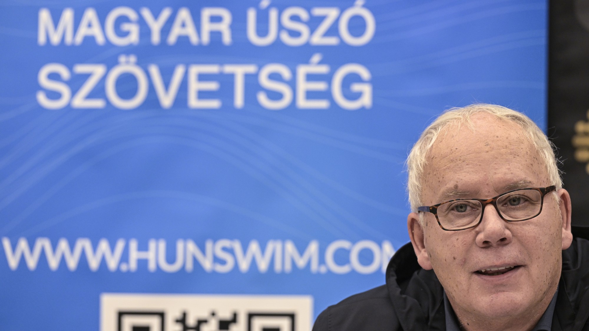Wladár Sándor, a Magyar Úszószövetség elnöke a 2027-es budapesti vizes világbajnokságról tartott budapesti sajtótájékoztatón 2025. december 15-én.