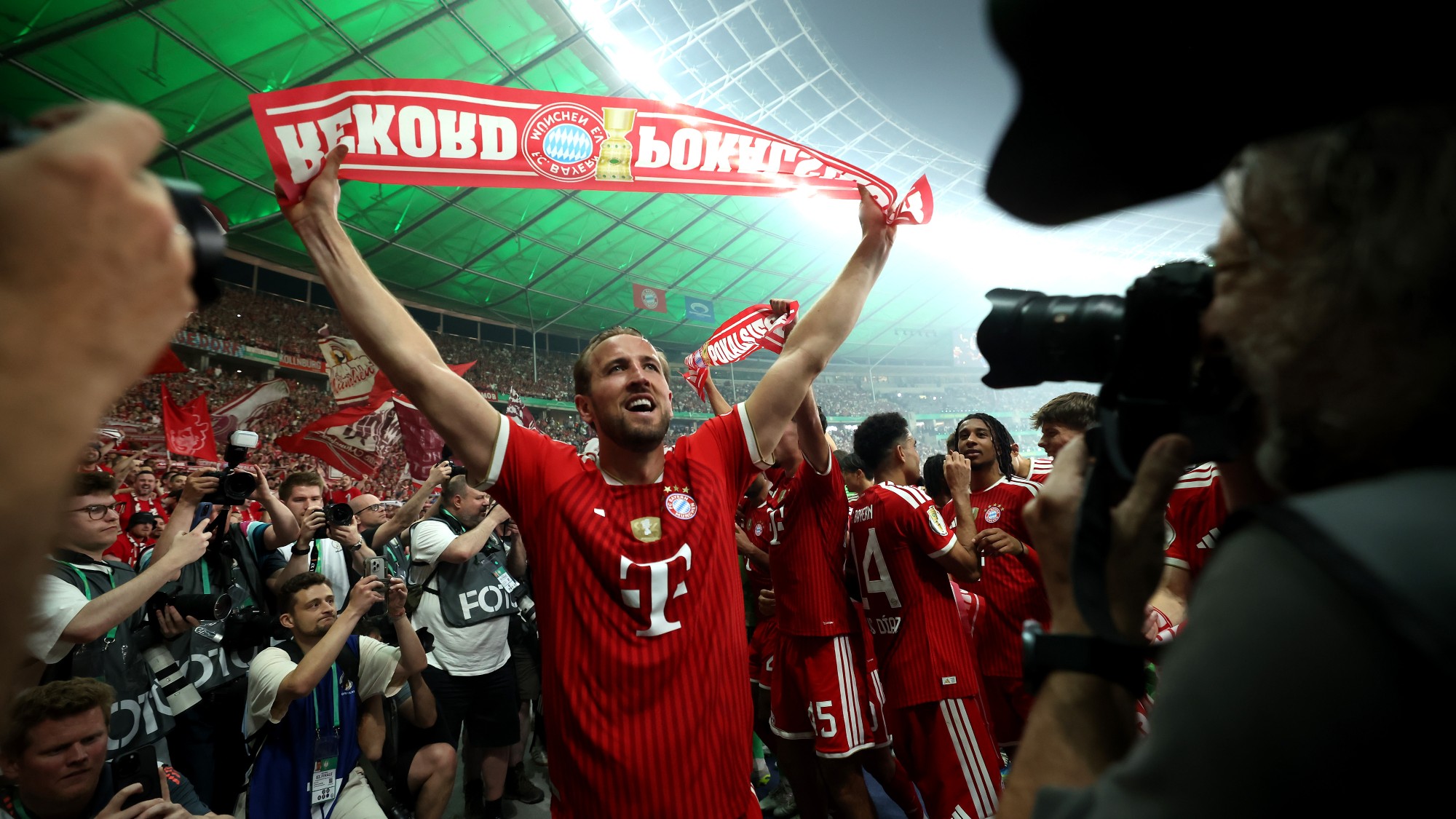 Harry Kane mesterhármasával nyert kupát a Bayern München.