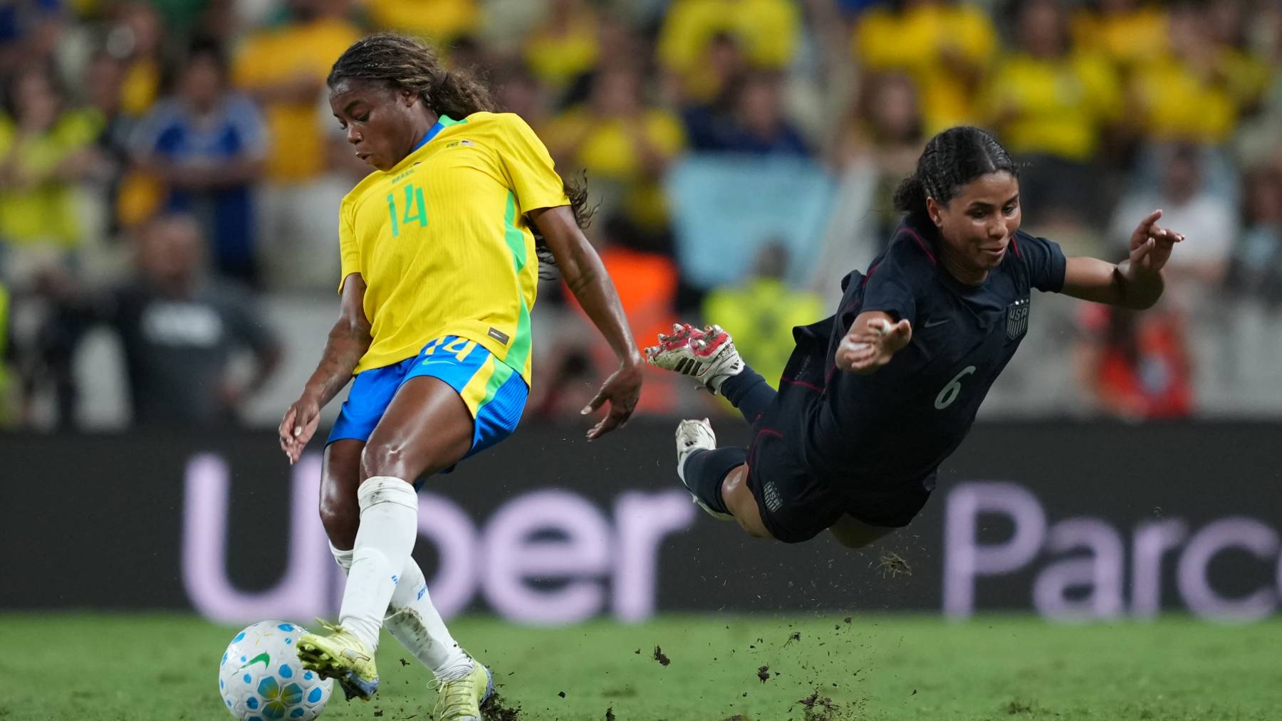 FORTALEZA, BRAZIL - JUNE 09: Ludmila of Brazil competes for the ball with Kennedy Wesley of United States during the international friendly match between Brazil and United States at Arena Castelão on June 09, 2026 in Fortaleza, Brazil. (Photo by Brad Smith/USSF/Getty Images)
