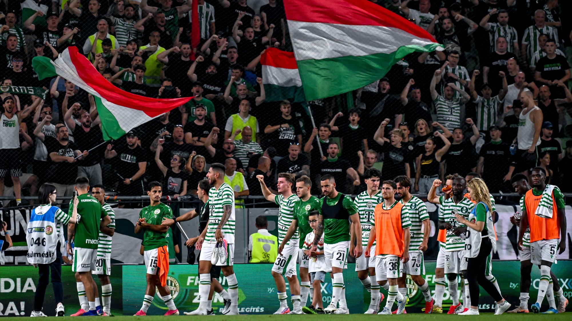 A győztes Ferencváros játékosai a labdarúgó Európa-liga selejtezőjének 1. fordulójában játszott Ferencváros - Vojvodina visszavágó mérkőzés után.