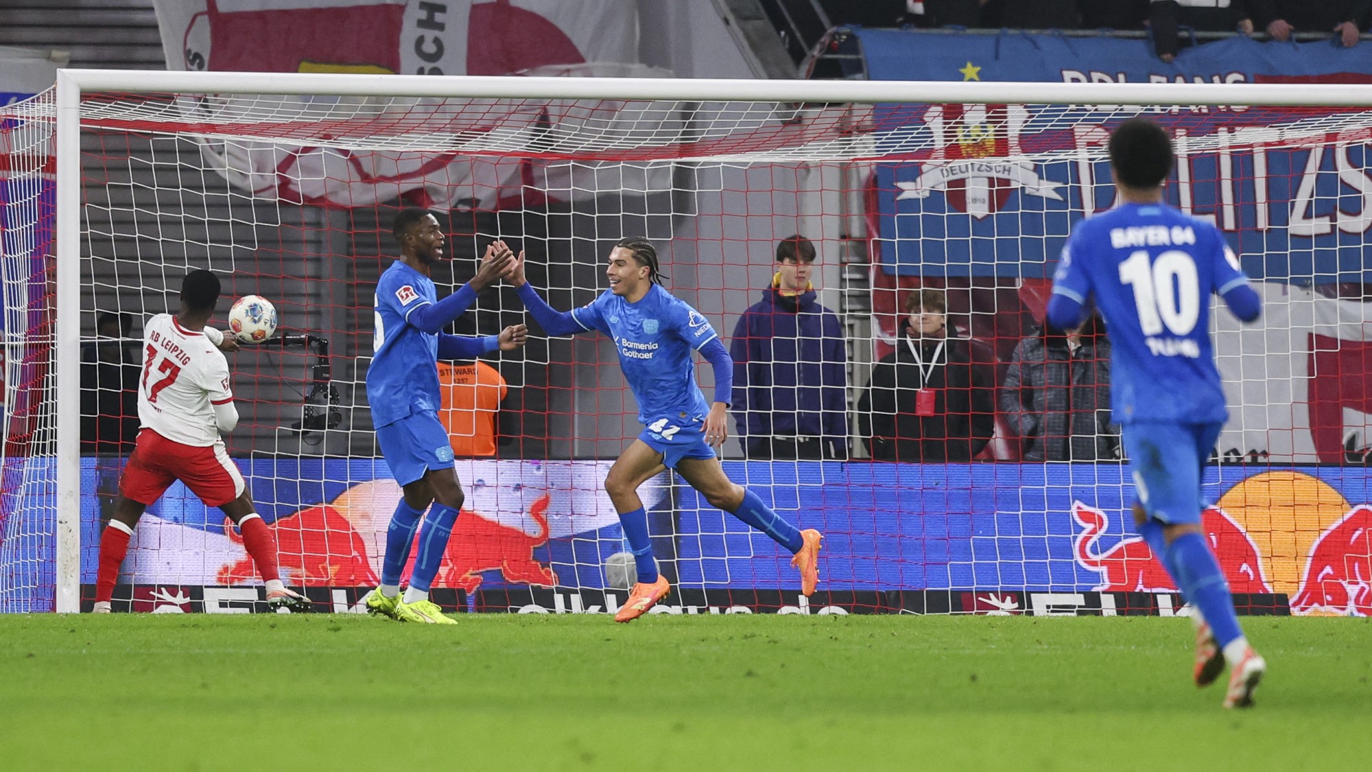 Bundesliga Leipzig Leverkusen Gulácsi Péter Montrell Culbreath