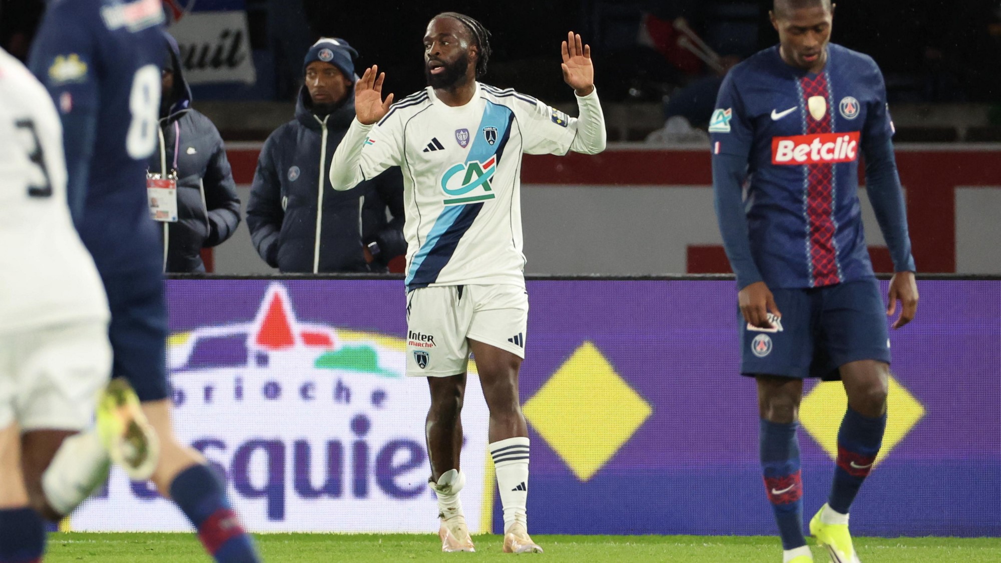 Jonathan Ikoné gólja után a PSG és a Paris FC Francia Kupa-meccsén.